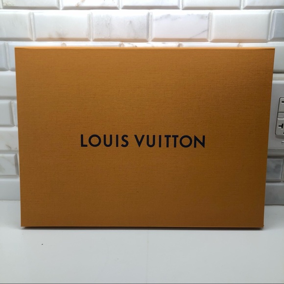 Authentic LOUIS VUITTON gift box, excellent condition - Picture 3 of 8